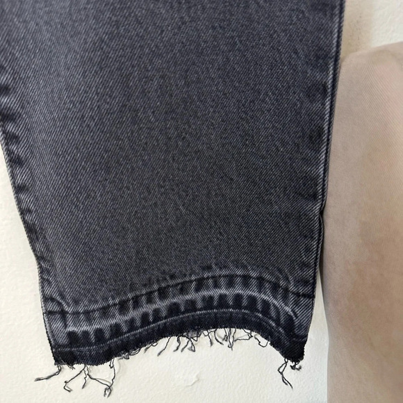 Levi Black 27x30 Women's Jeans Buttonless - Picture 4 of 5